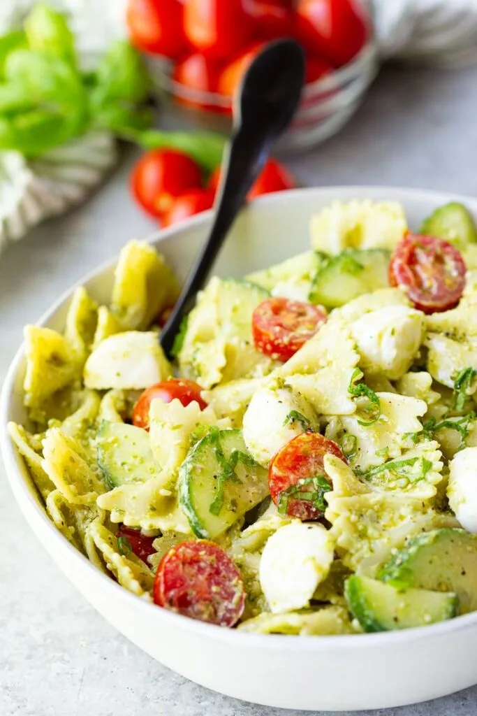 Pesto pasta salad